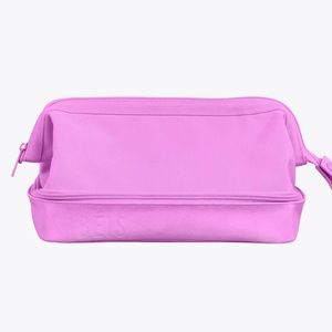 BEIS THE DOPP KIT IN BERRY - NWT